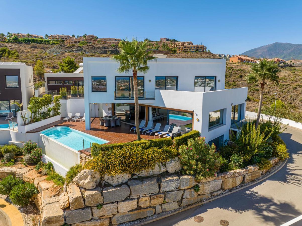 Vacation Marbella I Villa Paraiso The View, Infinity Heated Pool, Sea View, 24-7 Security, Golf Courses Estepona Exteriör bild