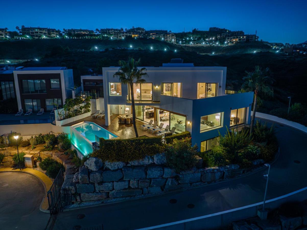 Vacation Marbella I Villa Paraiso The View, Infinity Heated Pool, Sea View, 24-7 Security, Golf Courses Estepona Exteriör bild