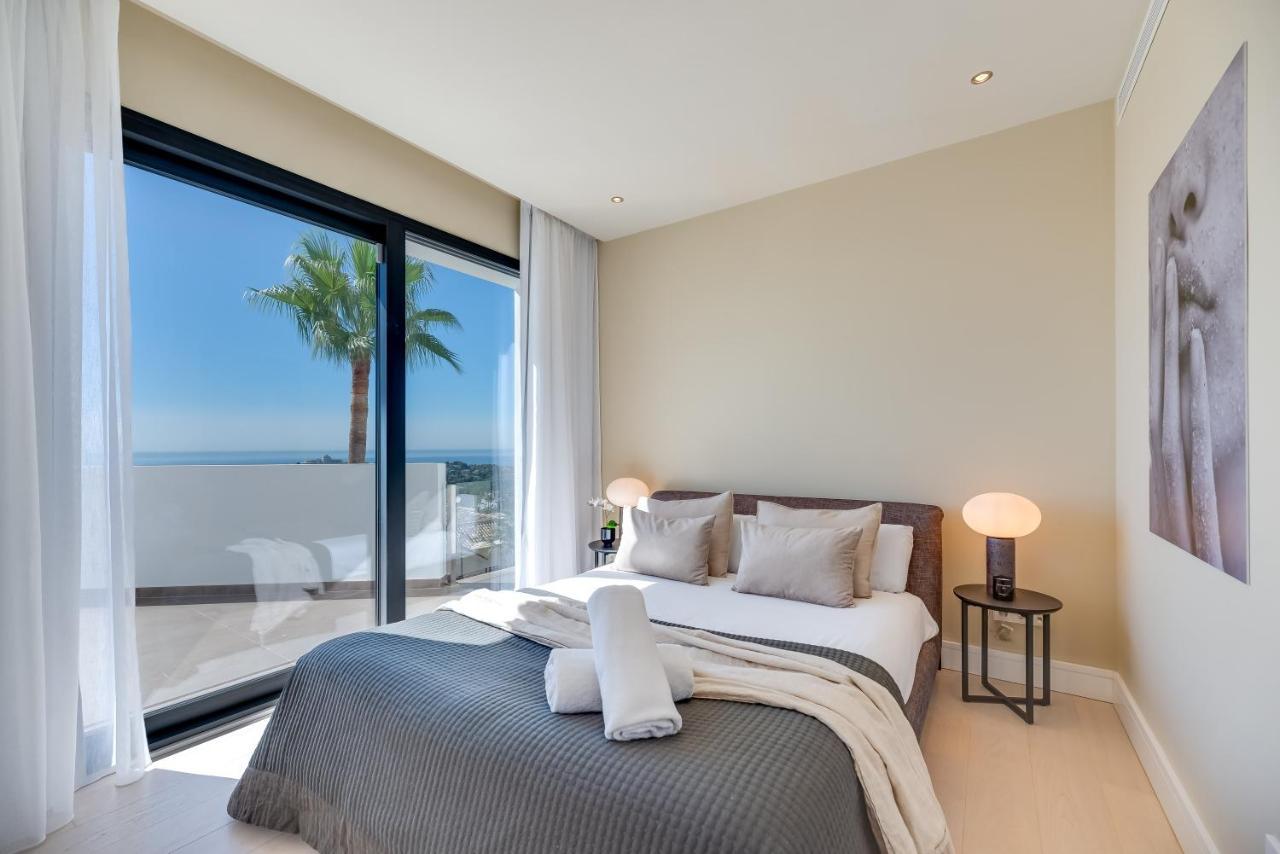 Vacation Marbella I Villa Paraiso The View, Infinity Heated Pool, Sea View, 24-7 Security, Golf Courses Estepona Exteriör bild